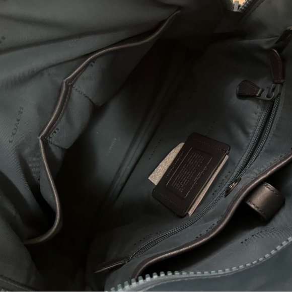 Coach Leather bag nice design one - Picture 4 of 5